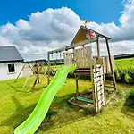 Holiday home Hillview *