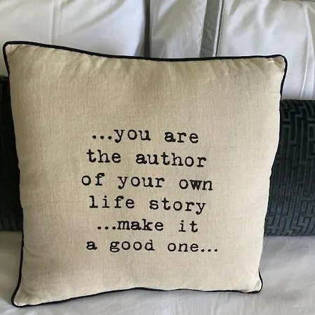 Hillview * Barrysbrook