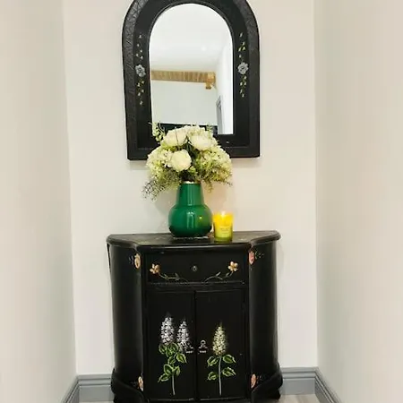 Hillview * Barrysbrook