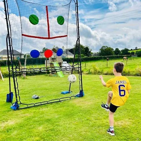 Hillview * Barrysbrook