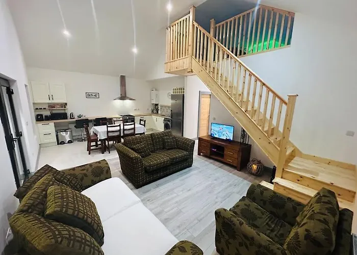 Hillview * Barrysbrook