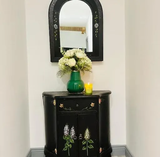 Hillview * Barrysbrook