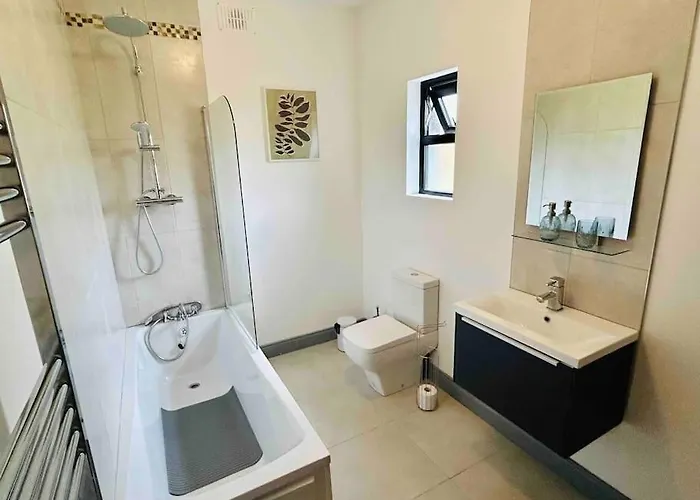 Hillview 度假居 *