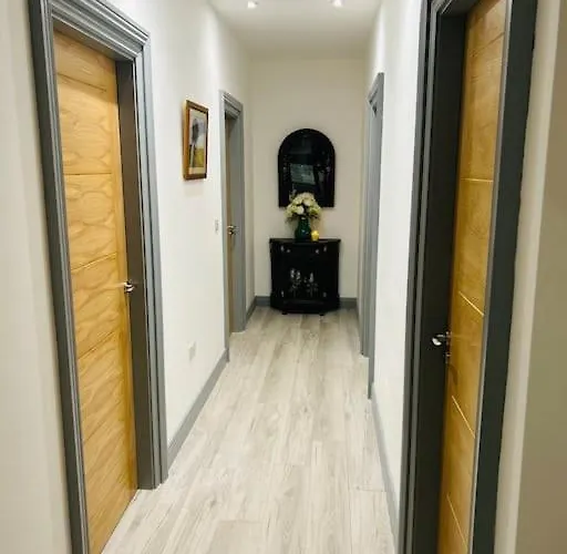 Hillview 度假居 *